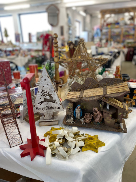 Weihnachtskripperl, Kripperl, Weihnachtsdekomaterial, Deko, Kerzenständer, Weihnachtsstern, Stern, 