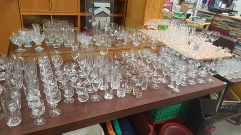 Gläser, Wasser, Weingläser, Biergläser, 