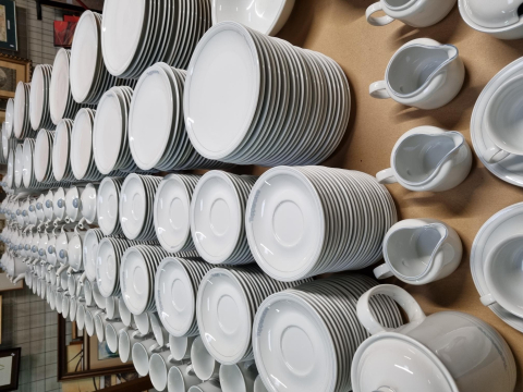 Tupperware, Geschirr, weiss, Teller, Kaffeetasse, Milchkanne, 