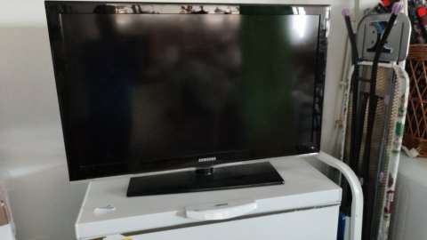 Fernseher, schwarz, Samsung, 